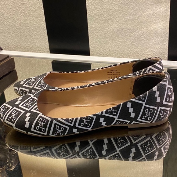 Black & White Geometric Tribal Print Ballet Flats - Picture 5 of 9
